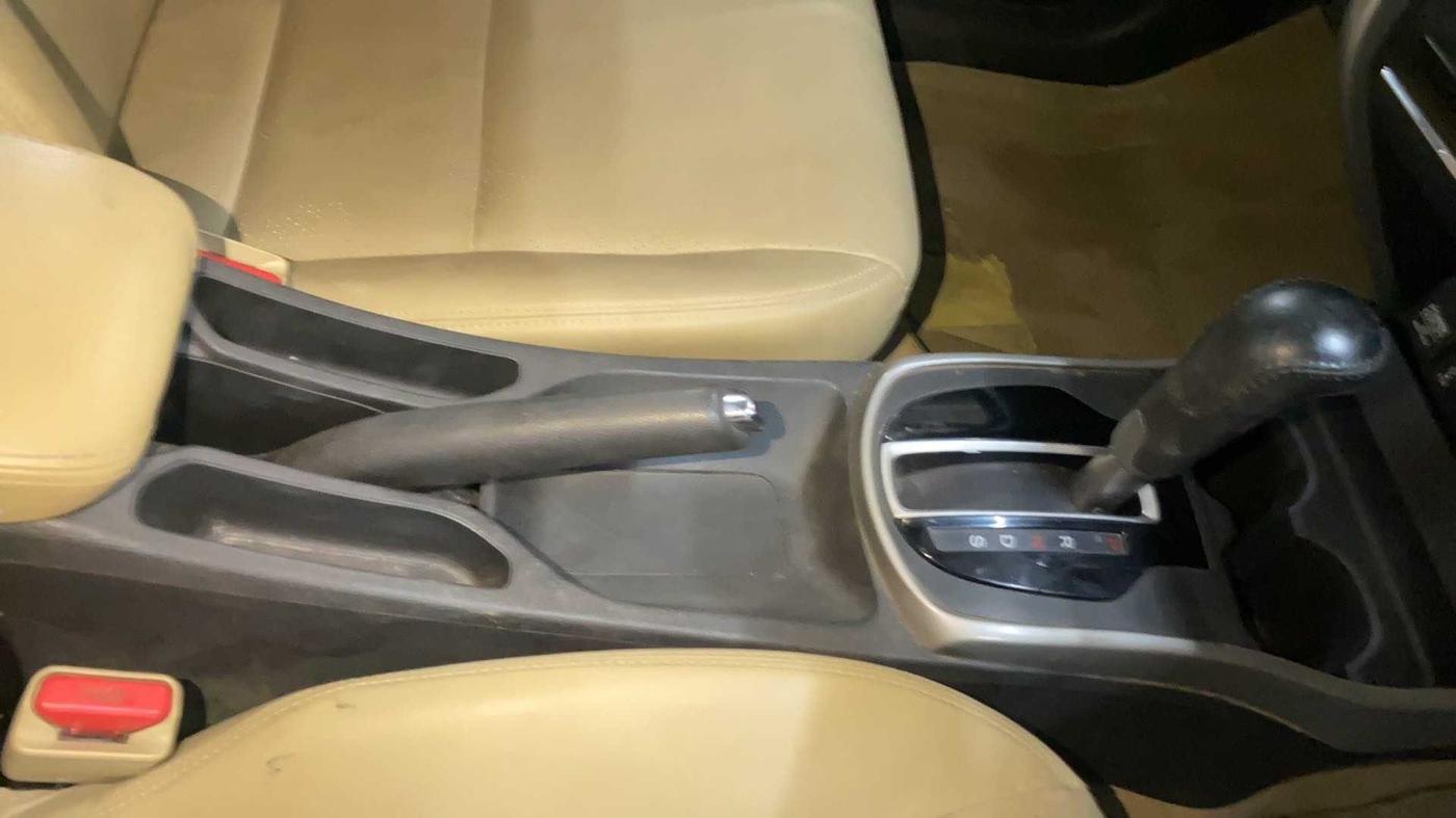 2020 Honda City 1.5L I-VTEC ZX CVT, Petrol, Automatic, 22,643 km, Gear Lever