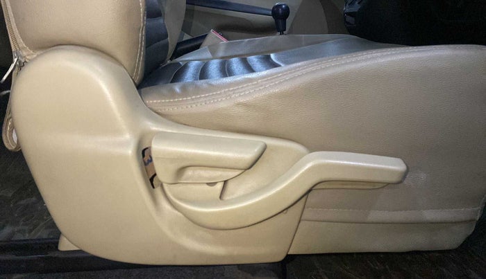 2013 Honda Brio S MT, Petrol, Manual, 82,801 km, Driver Side Adjustment Panel