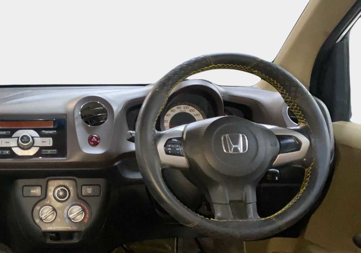 2013 Honda Brio S MT, Petrol, Manual, 82,801 km, Steering Wheel Close Up