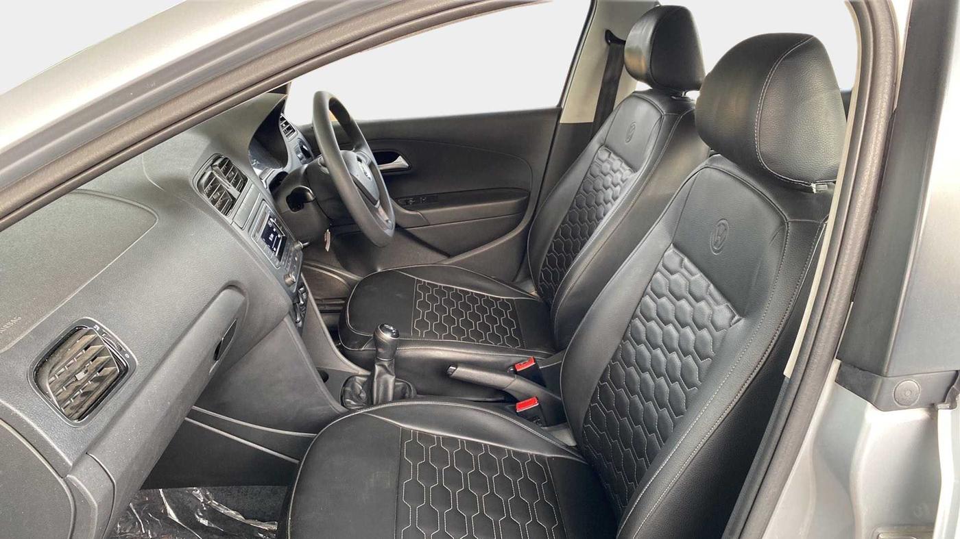 2018 Volkswagen Polo COMFORTLINE 1.0L MPI, Petrol, Manual, 16,333 km, Right Side Front Door Cabin