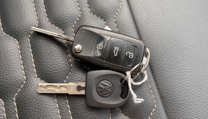 2018 Volkswagen Polo COMFORTLINE 1.0L MPI, Petrol, Manual, 16,333 km, Key Close Up