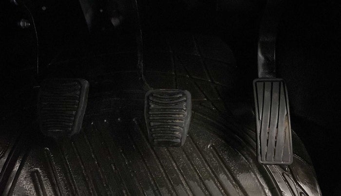 2019 Mahindra KUV 100 NXT K2 P 6 STR, Petrol, Manual, 20,023 km, Pedals