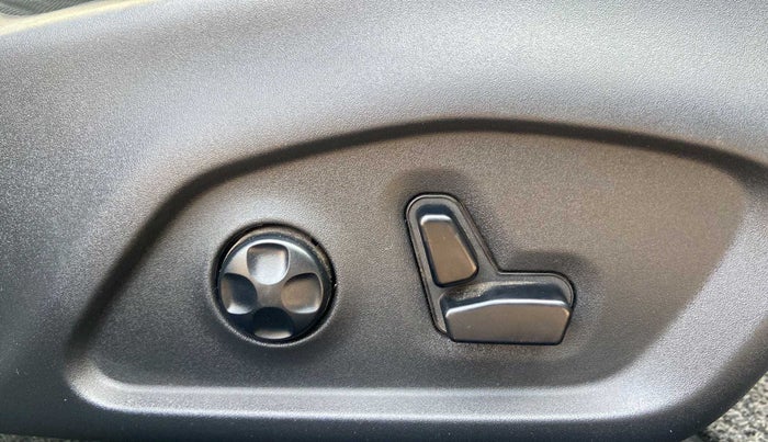 2018 Jeep Compass LIMITED PLUS PETROL AT, Petrol, Automatic, 45,008 km, Driver Side Adjustment Panel