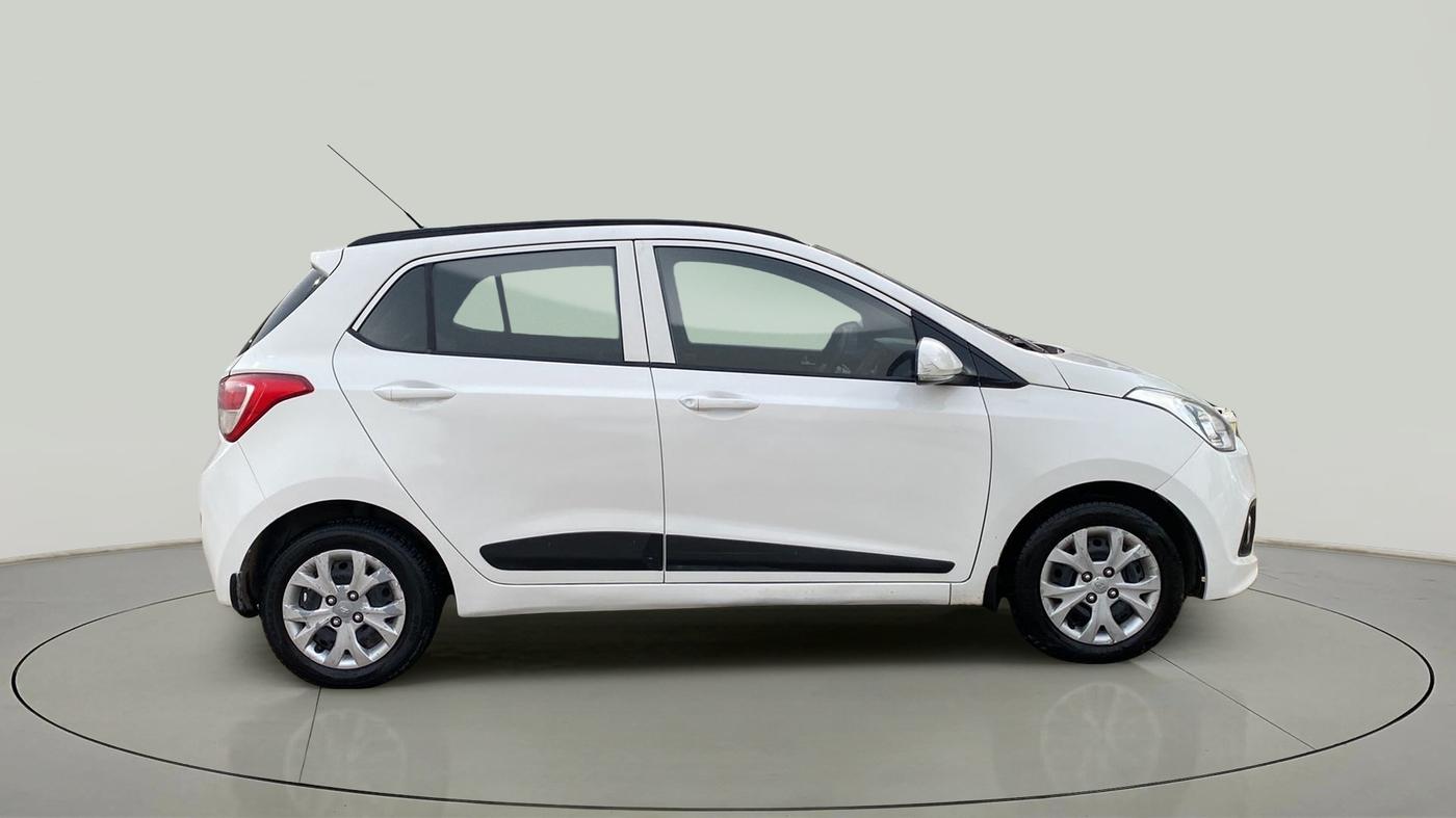 2016 Hyundai Grand i10 SPORTZ 1.2 KAPPA VTVT, Petrol, Manual, 48,476 km, Right Side View