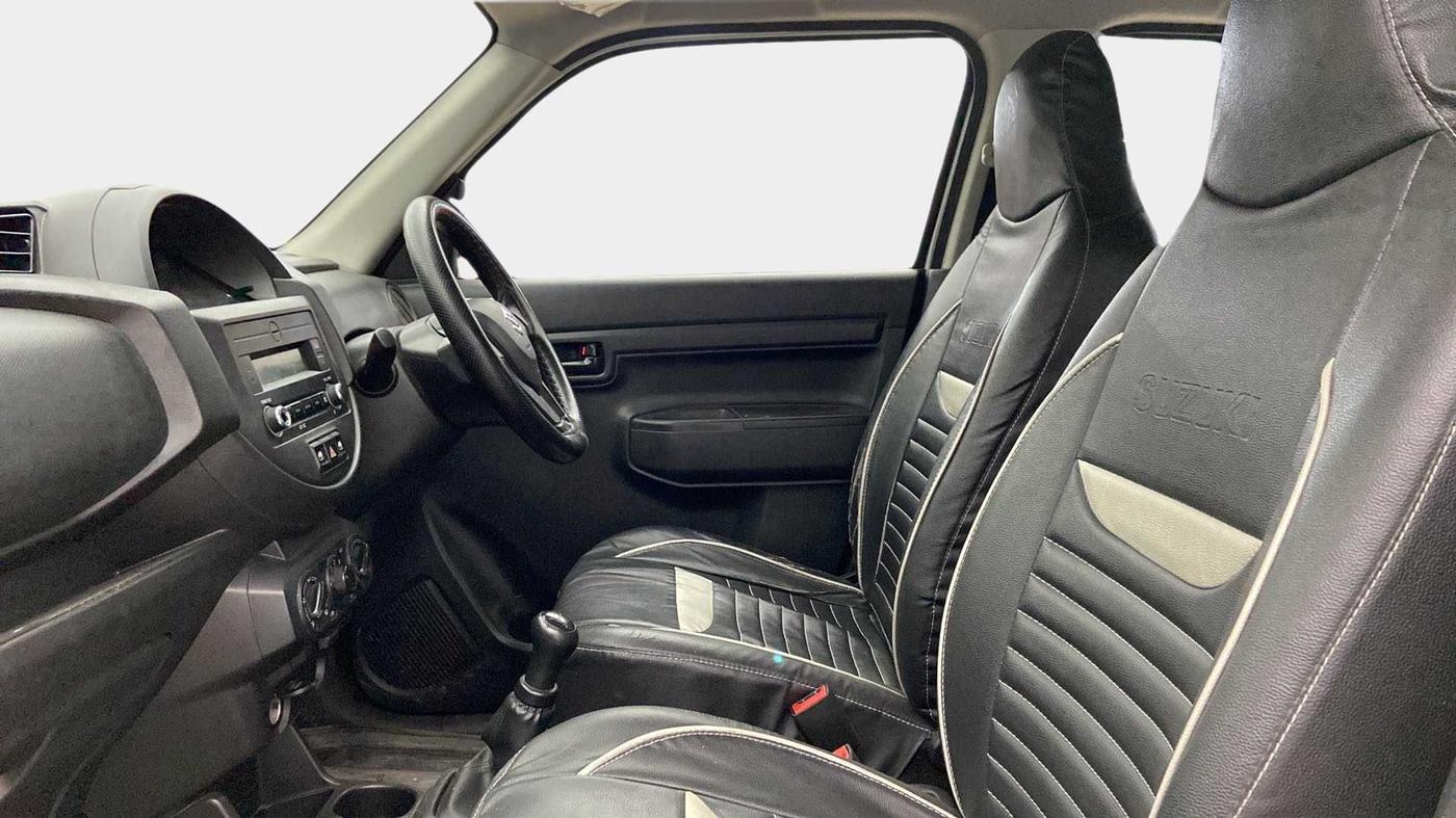 2020 Maruti S PRESSO VXI CNG, CNG, Manual, 45,447 km, Right Side Front Door Cabin