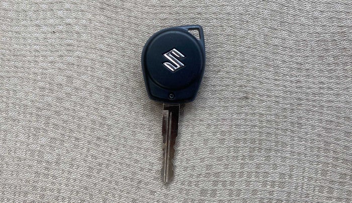 2013 Maruti Swift Dzire VXI, Petrol, Manual, 97,305 km, Key Close Up
