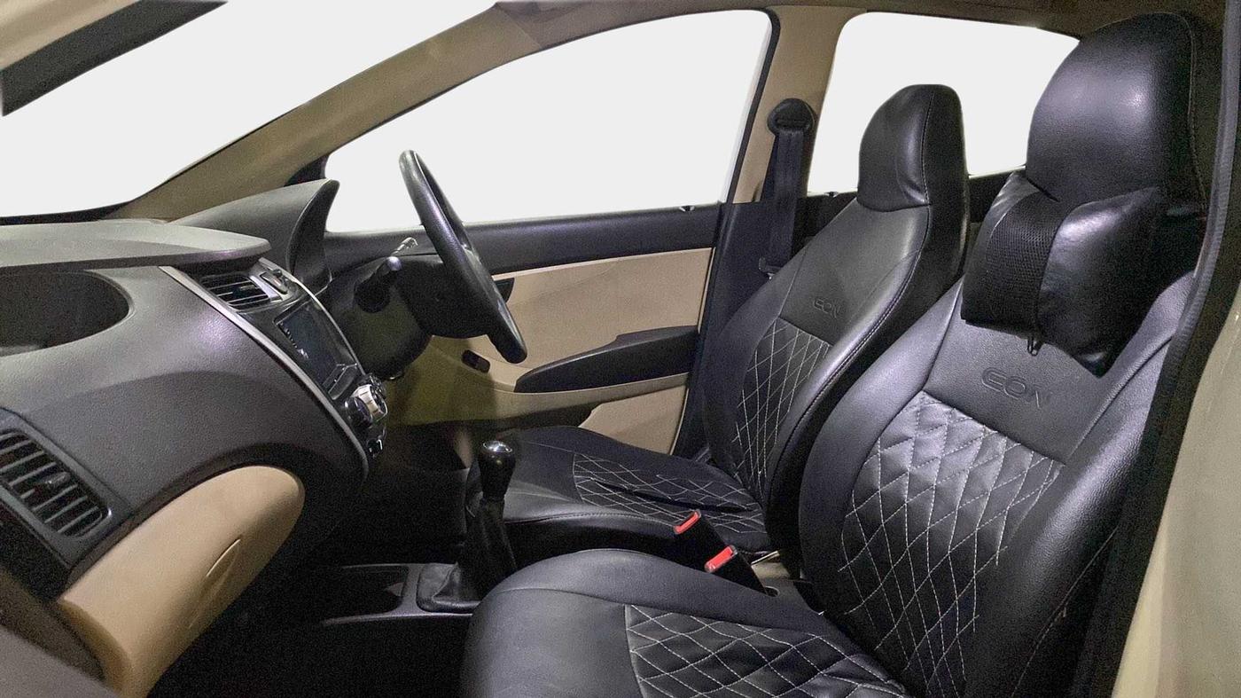 2017 Hyundai Eon ERA +, Petrol, Manual, 73,611 km, Right Side Front Door Cabin