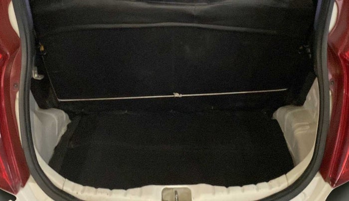 2017 Hyundai Eon ERA +, Petrol, Manual, 73,611 km, Boot Inside