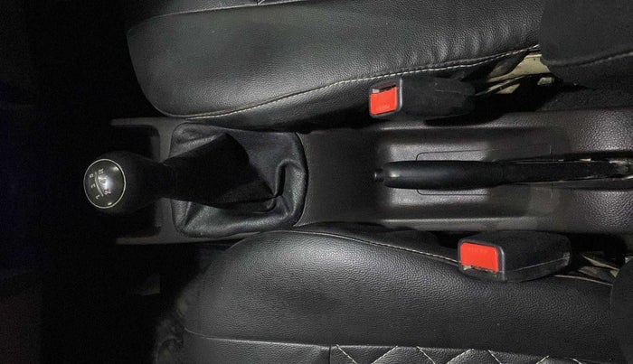 2017 Hyundai Eon ERA +, Petrol, Manual, 73,611 km, Gear Lever