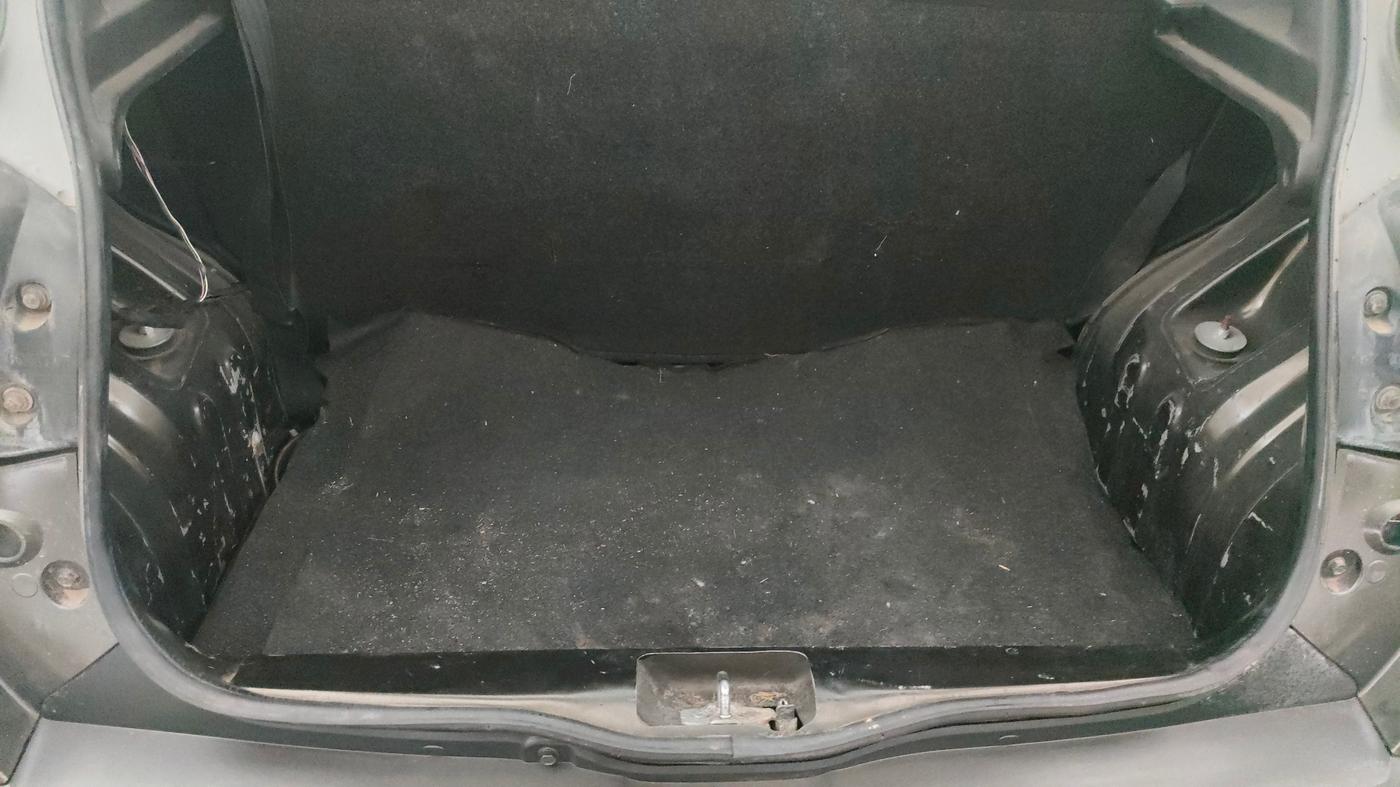 2018 Renault Kwid RXT 1.0, Petrol, Manual, 69,034 km, Boot Inside