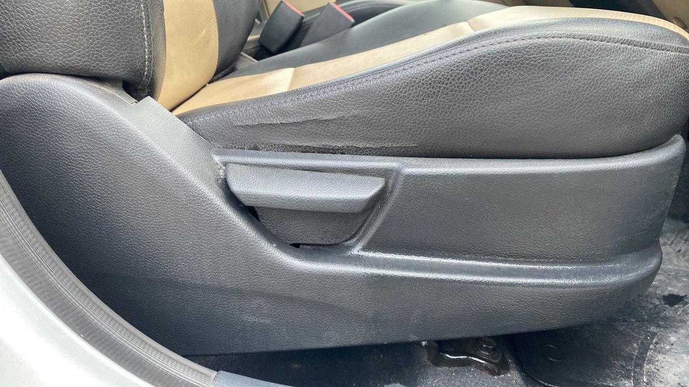 2016 Hyundai Eon ERA +, Petrol, Manual, 33,944 km, Driver Side Adjustment Panel
