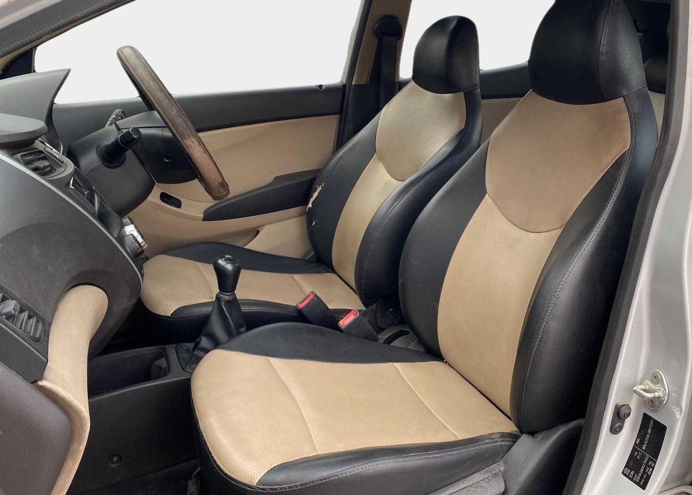 2016 Hyundai Eon ERA +, Petrol, Manual, 33,944 km, Right Side Front Door Cabin