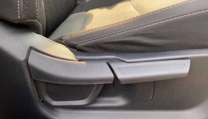 2021 Hyundai NEW I20 ASTA (O) 1.5 CRDI MT, Diesel, Manual, 21,128 km, Driver Side Adjustment Panel