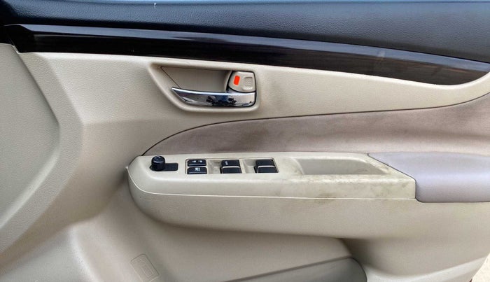 2017 Maruti Ciaz DELTA 1.4 MT PETROL, Petrol, Manual, 94,757 km, Driver Side Door Panels Control