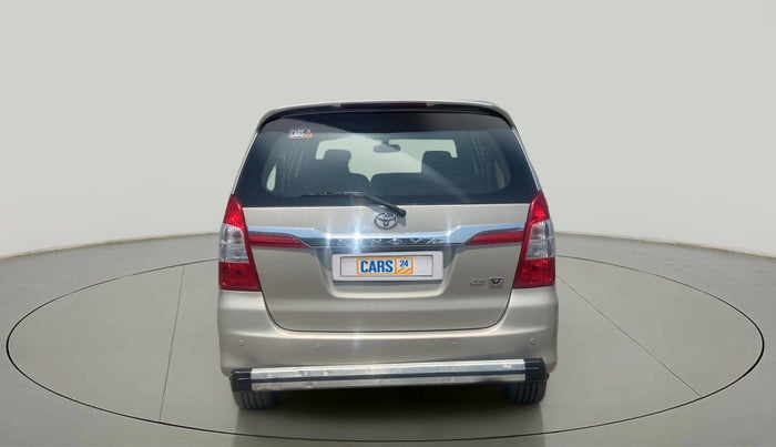 2015 Toyota Innova 2.5 VX 8 STR, Diesel, Manual, 96,972 km, Back/Rear