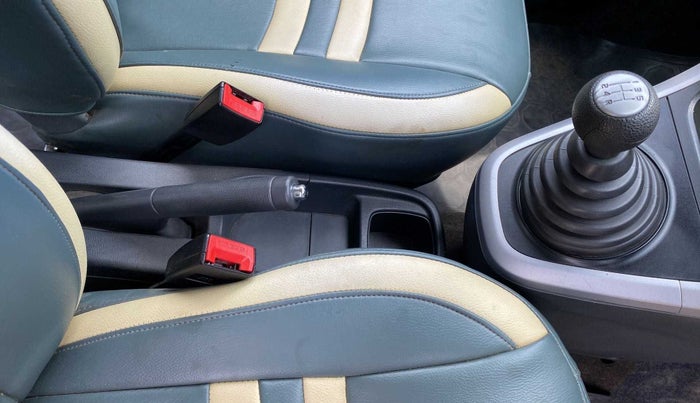 2015 Maruti Ritz VXI, Petrol, Manual, 65,370 km, Gear Lever