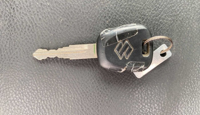 2013 Maruti Wagon R 1.0 LXI, Petrol, Manual, 1,23,780 km, Key Close Up