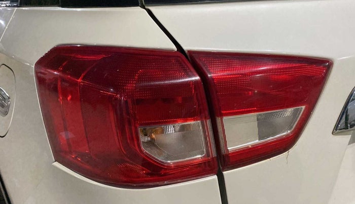2019 Maruti Vitara Brezza ZDI PLUS, Diesel, Manual, 68,357 km, Left tail light - Minor damage