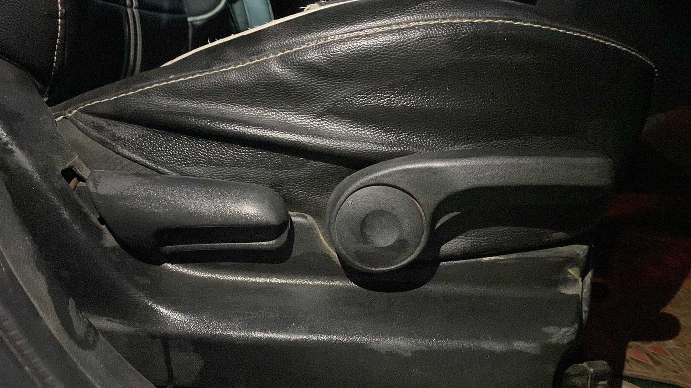 2019 Maruti Vitara Brezza ZDI PLUS, Diesel, Manual, 68,357 km, Driver Side Adjustment Panel