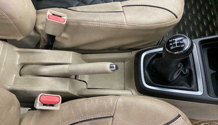 2019 Maruti Dzire VXI, Petrol, Manual, 35,601 km, Gear Lever