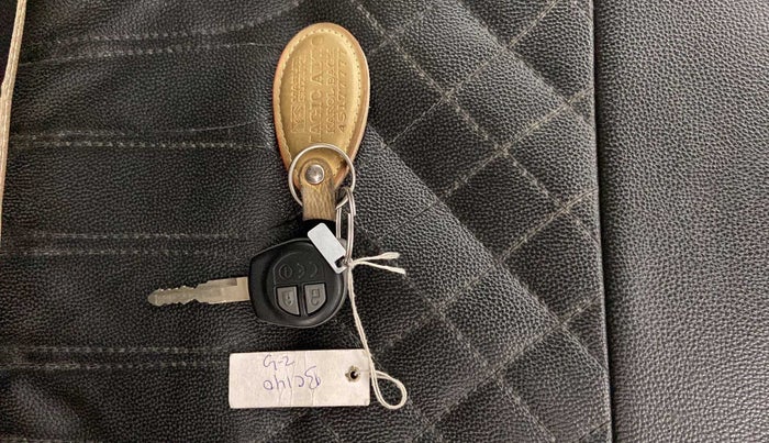 2019 Maruti Dzire VXI, Petrol, Manual, 35,601 km, Key Close Up