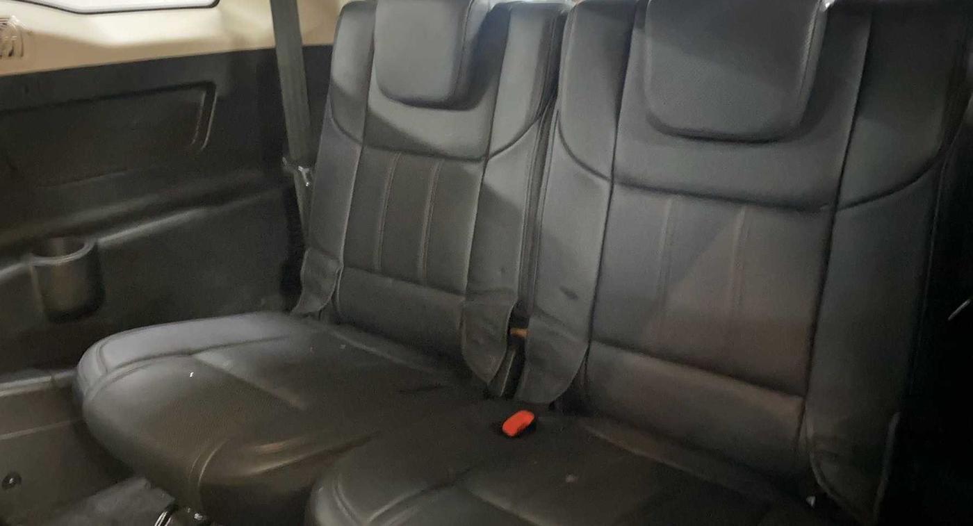2018 Mahindra XUV500 W10 AT, Diesel, Automatic, 32,693 km, Third Seat Row ( optional )