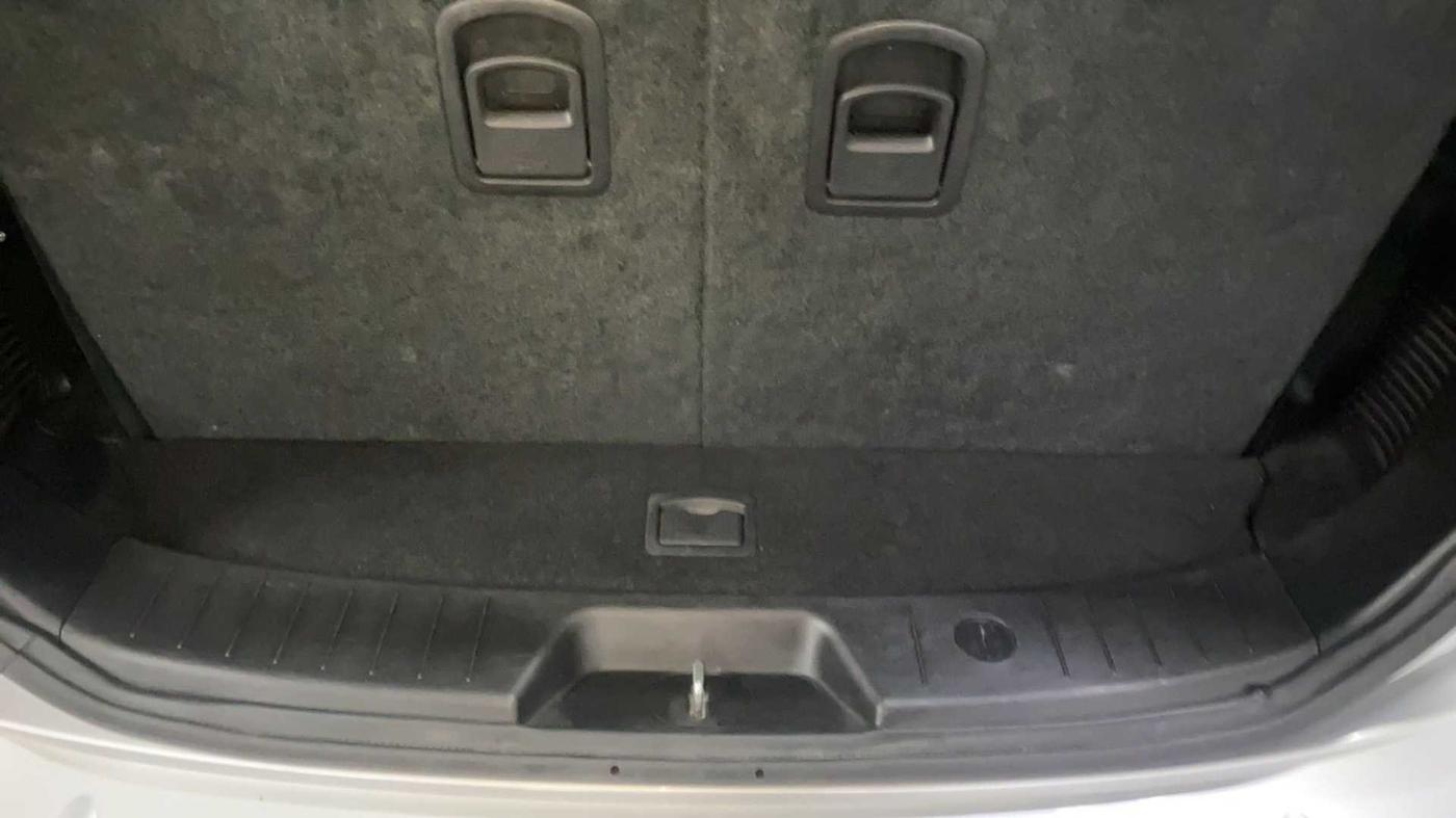2018 Mahindra XUV500 W10 AT, Diesel, Automatic, 32,693 km, Boot Inside