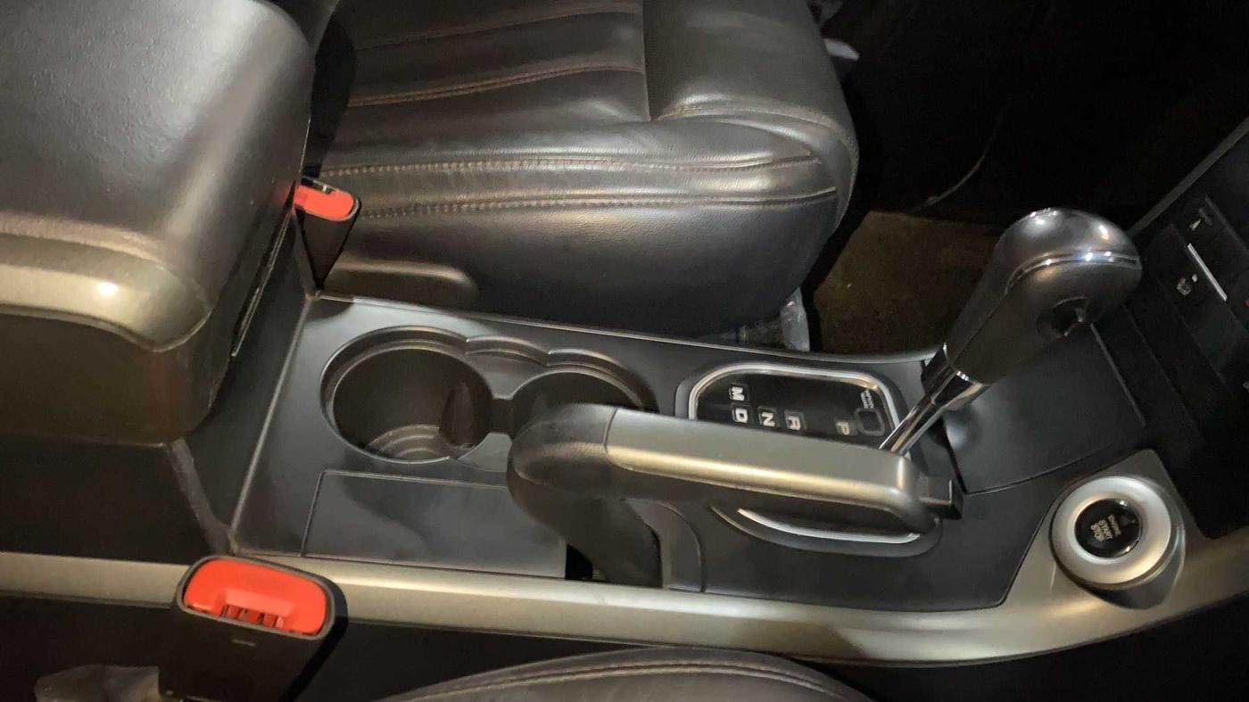 2018 Mahindra XUV500 W10 AT, Diesel, Automatic, 32,693 km, Gear Lever