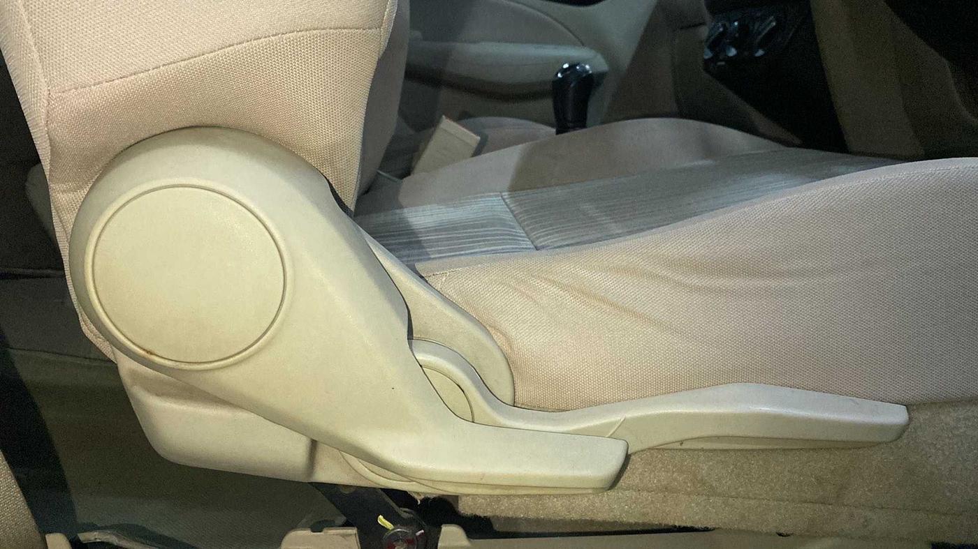 2019 Maruti Dzire VXI, Petrol, Manual, 61,837 km, Driver Side Adjustment Panel