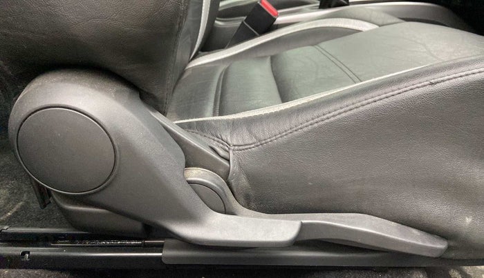 2019 Maruti Baleno ALPHA CVT PETROL 1.2, Petrol, Automatic, 30,586 km, Driver Side Adjustment Panel