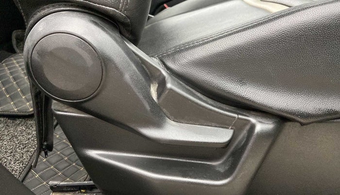 2019 Maruti New Wagon-R LXI CNG (O) 1.0, CNG, Manual, 14,602 km, Driver Side Adjustment Panel