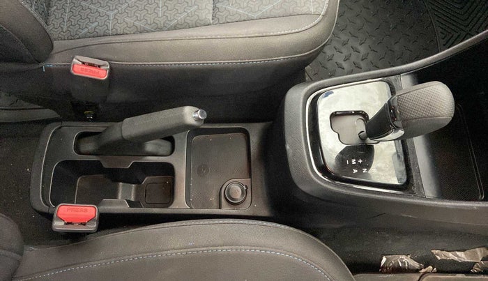 2022 Tata PUNCH CREATIVE AMT 1.2 RTN DUAL TONE, Petrol, Automatic, 7,078 km, Gear Lever