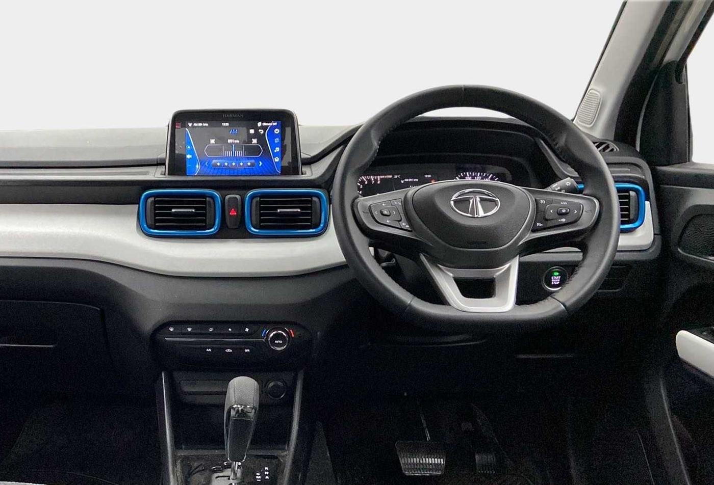 2022 Tata PUNCH CREATIVE AMT 1.2 RTN DUAL TONE, Petrol, Automatic, 7,078 km, Steering Wheel Close Up