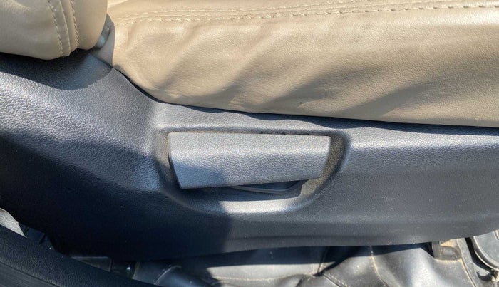 2019 Hyundai NEW SANTRO SPORTZ AMT, Petrol, Automatic, 41,304 km, Driver Side Adjustment Panel
