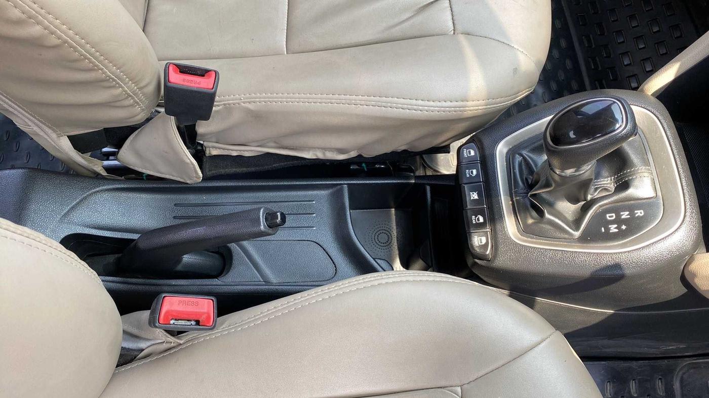 2019 Hyundai NEW SANTRO SPORTZ AMT, Petrol, Automatic, 41,304 km, Gear Lever