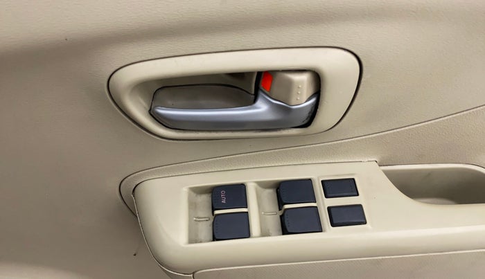 2013 Maruti A Star VXI, Petrol, Manual, 70,435 km, Driver Side Door Panels Control