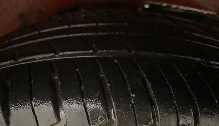 2013 Maruti A Star VXI, Petrol, Manual, 70,435 km, Left Rear Tyre Tread