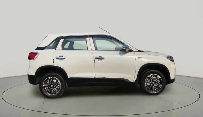2022 Maruti Vitara Brezza LXI, Petrol, Manual, 26,579 km, Right Side View