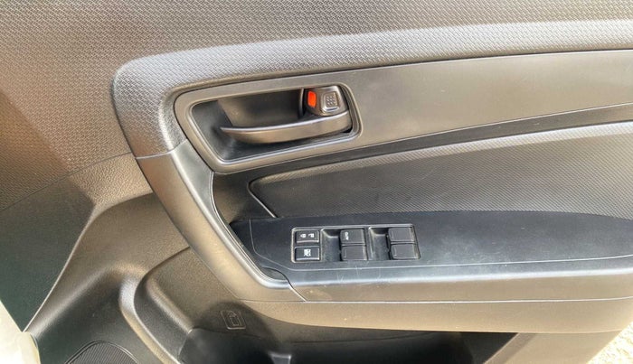 2022 Maruti Vitara Brezza LXI, Petrol, Manual, 26,579 km, Driver Side Door Panels Control