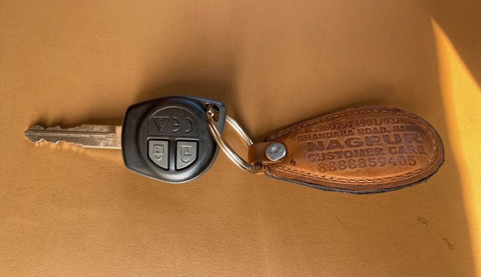 2022 Maruti Vitara Brezza LXI, Petrol, Manual, 26,579 km, Key Close Up
