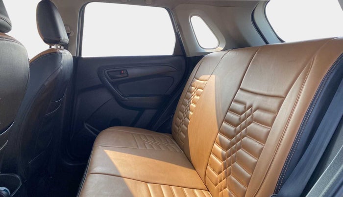 2022 Maruti Vitara Brezza LXI, Petrol, Manual, 26,579 km, Right Side Rear Door Cabin