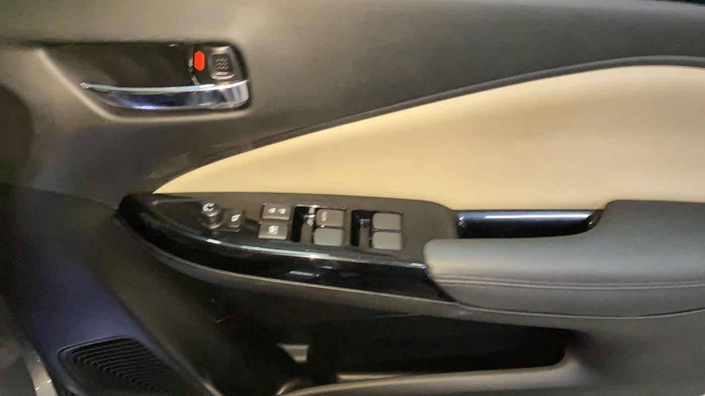 2023 Toyota Glanza V AMT, Petrol, Automatic, 10,279 km, Driver Side Door Panels Control