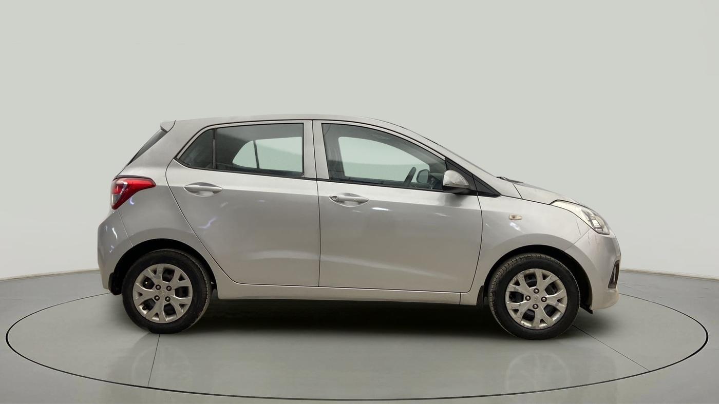 2016 Hyundai Grand i10 MAGNA 1.2 KAPPA VTVT, Petrol, Manual, 43,682 km, Right Side View