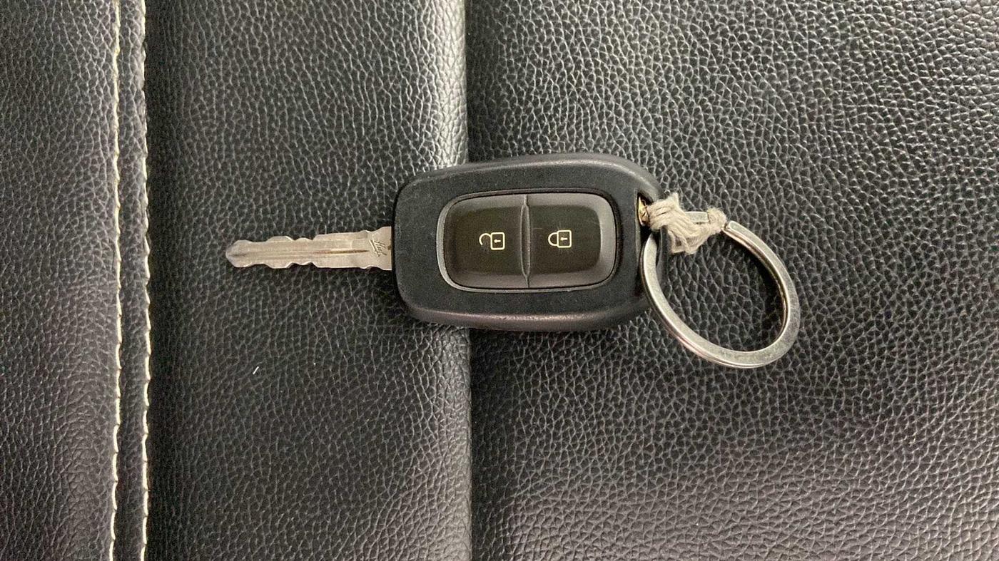 2019 Renault Duster 110 PS RXS MT DIESEL, Diesel, Manual, 40,838 km, Key Close Up