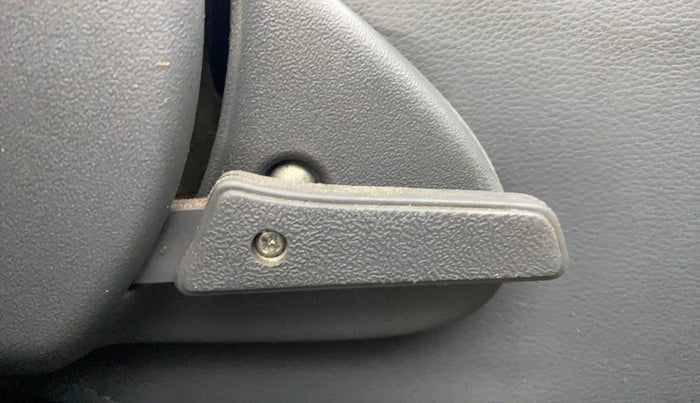 2013 Maruti Alto 800 LXI, Petrol, Manual, 48,203 km, Driver Side Adjustment Panel