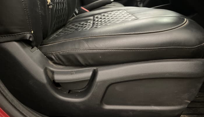 2016 Hyundai Elite i20 MAGNA 1.2, Petrol, Manual, 55,136 km, Driver Side Adjustment Panel