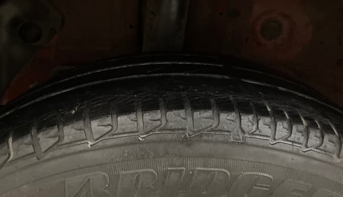 2016 Hyundai Elite i20 MAGNA 1.2, Petrol, Manual, 55,136 km, Right Rear Tyre Tread