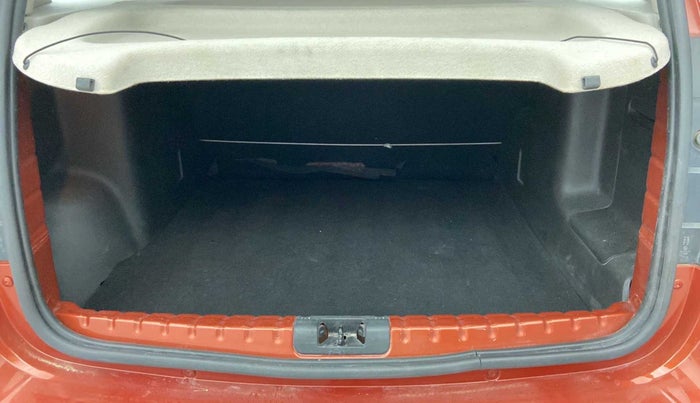 2019 Renault Duster RXS OPT CVT, Petrol, Automatic, 25,864 km, Boot Inside