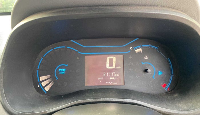 2020 Renault Kwid RXT 0.8, Petrol, Manual, 31,108 km, Odometer Image