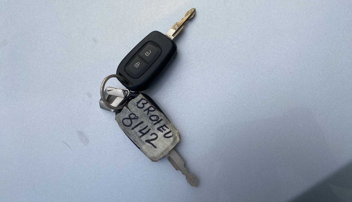 2020 Renault Kwid RXT 0.8, Petrol, Manual, 31,108 km, Key Close Up